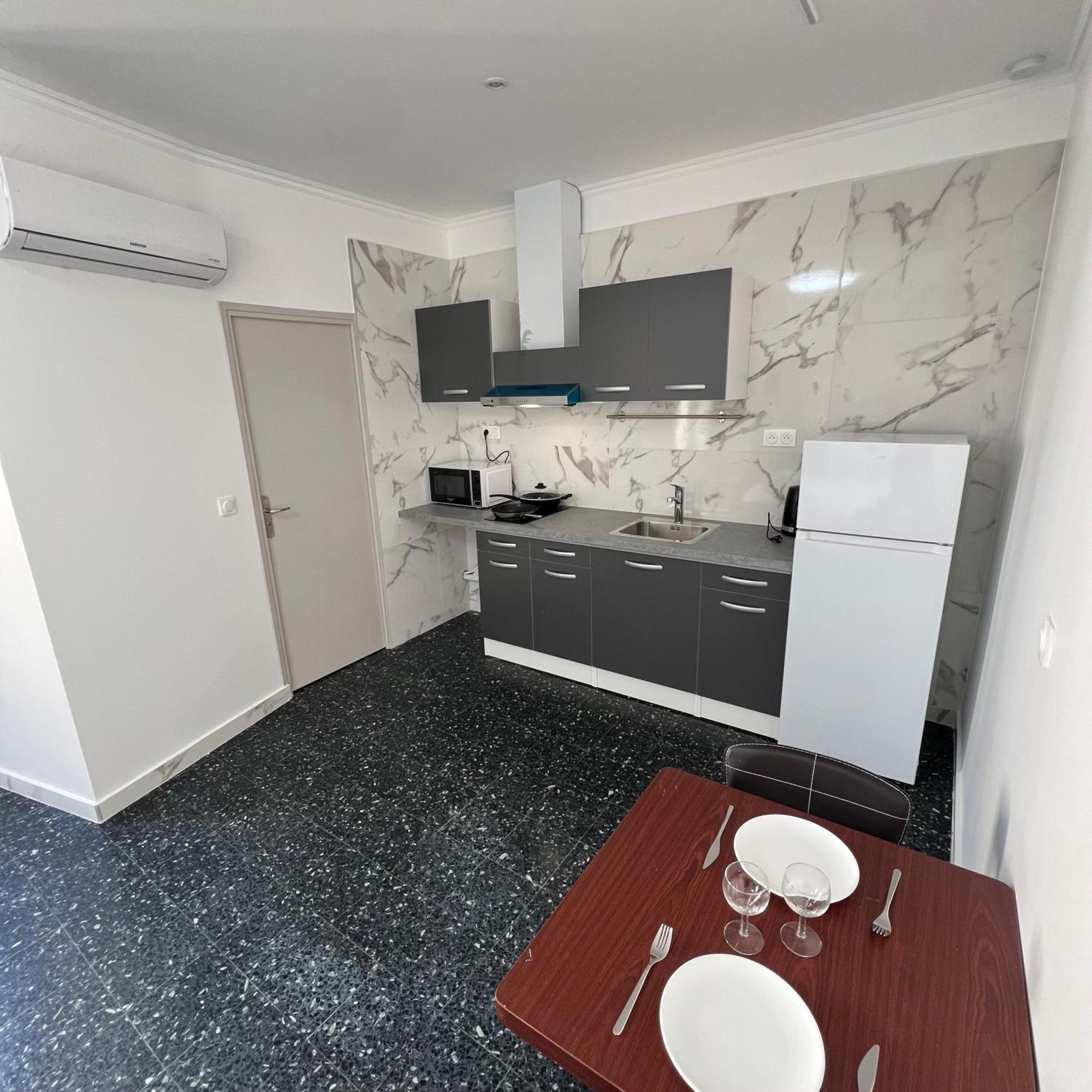 Suite St Charles, Canebiere, Vieux-Port Marsella Exterior foto